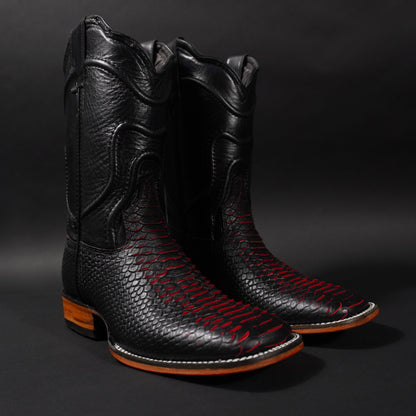 Botas negras con rojo piton, suela roja y punta cuadrada