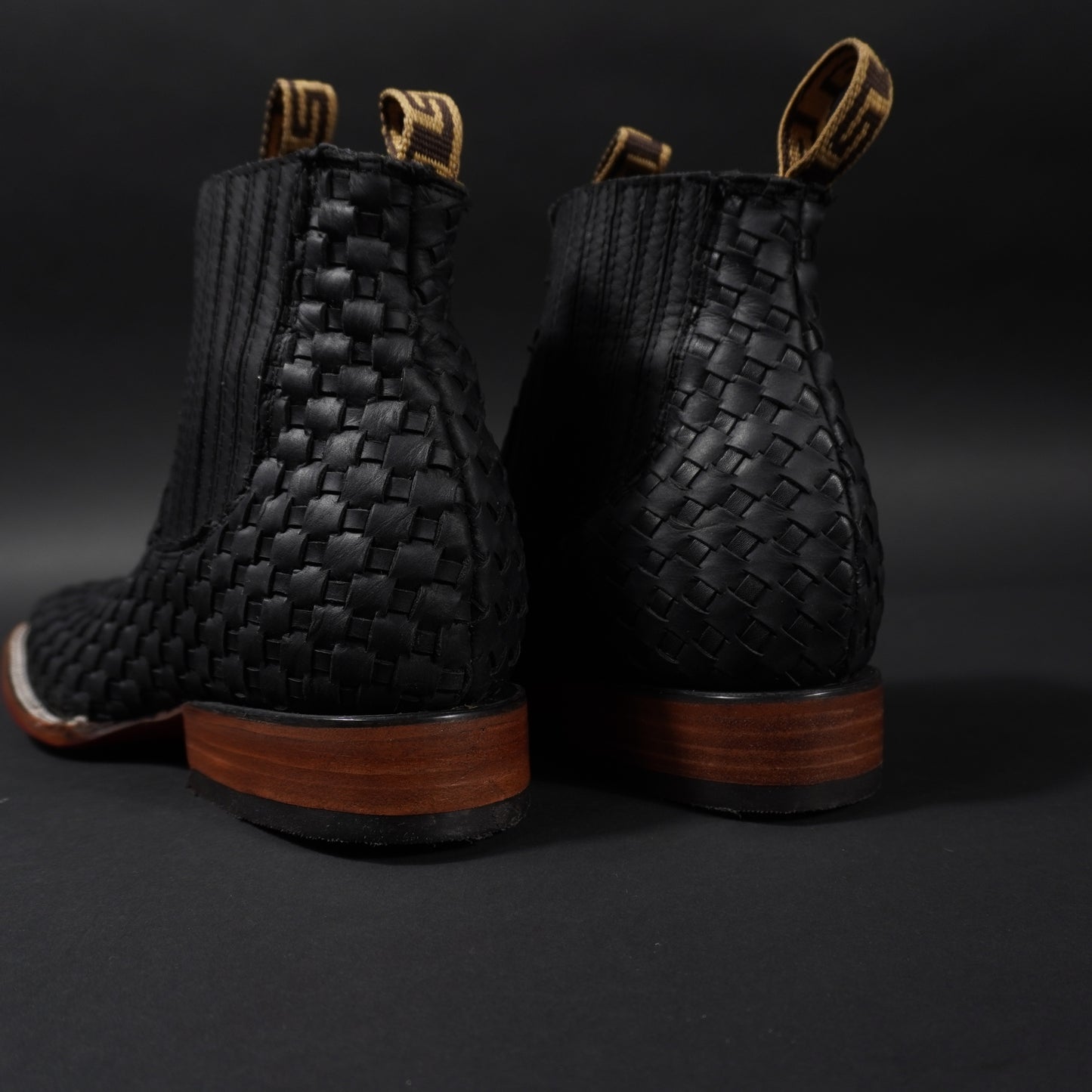 Combo Botines y cinturón petatillo negro