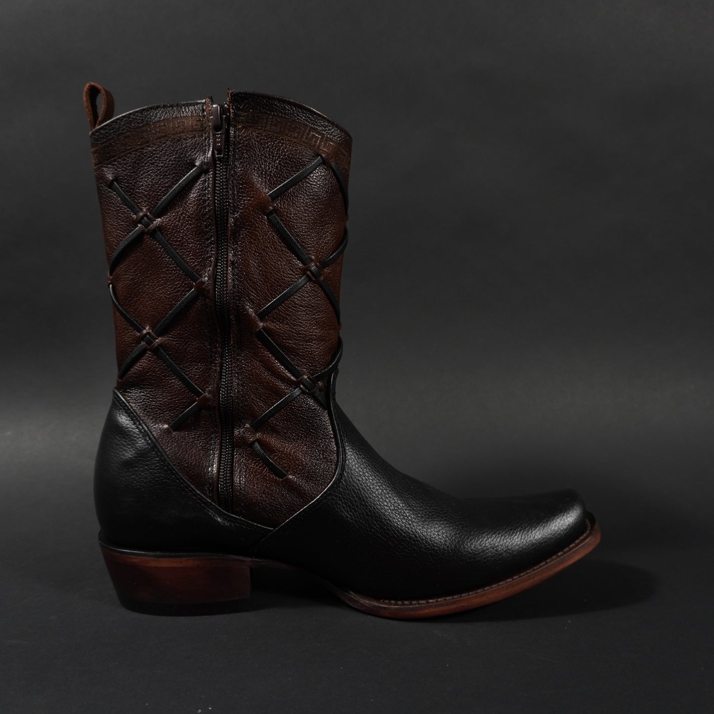 Botines de cierre negros, punta dubai