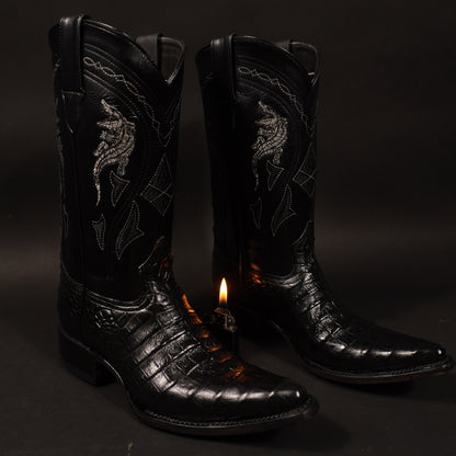 Botas color negro cocodrilo y punta sinaloa