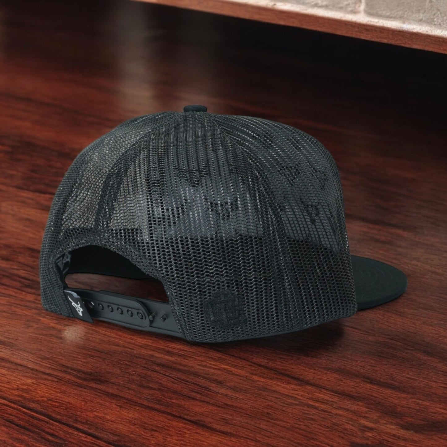 Gorra Lost Calf Original Blackout Iron